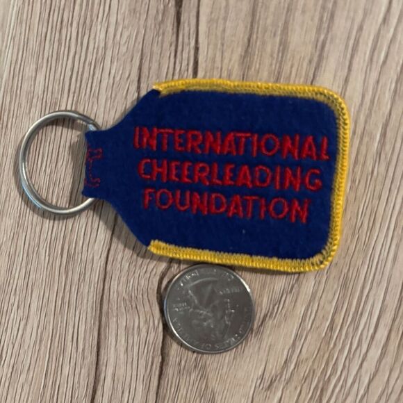 International Cheerleading Foundation Vintage felt embroidered keychain blue - Picture 4 of 4